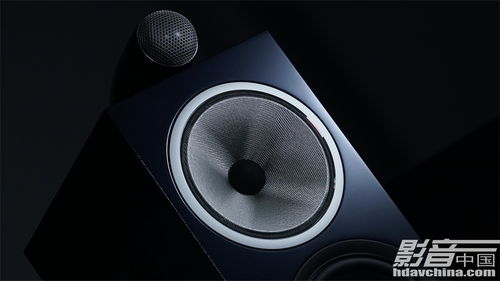 bowers wilkins 寶華韋健 702簽名版midnight blue 午夜藍色 更多800系列設計元素的融入,在同系列中更顯優勢